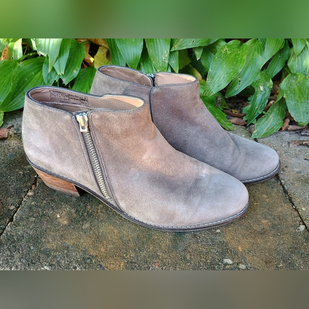 Vionic Joy Suede Taupe Grey Ankle Boots Side Zip Size 9.5M Missing Tassel